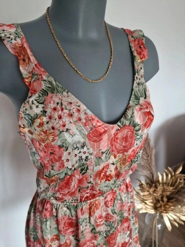Robe fleurie Peace n' Love S/M – Dos ouvert – Fils dorés lurex – Neuve avec étiquette